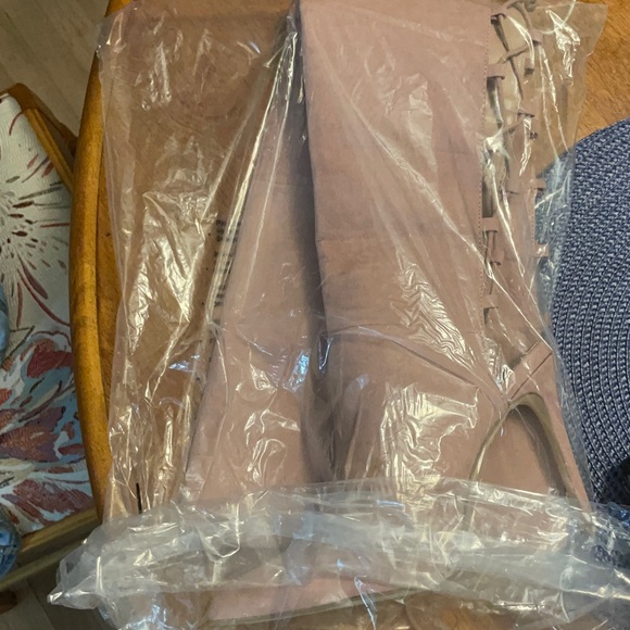 Boot heel - Picture 4 of 4